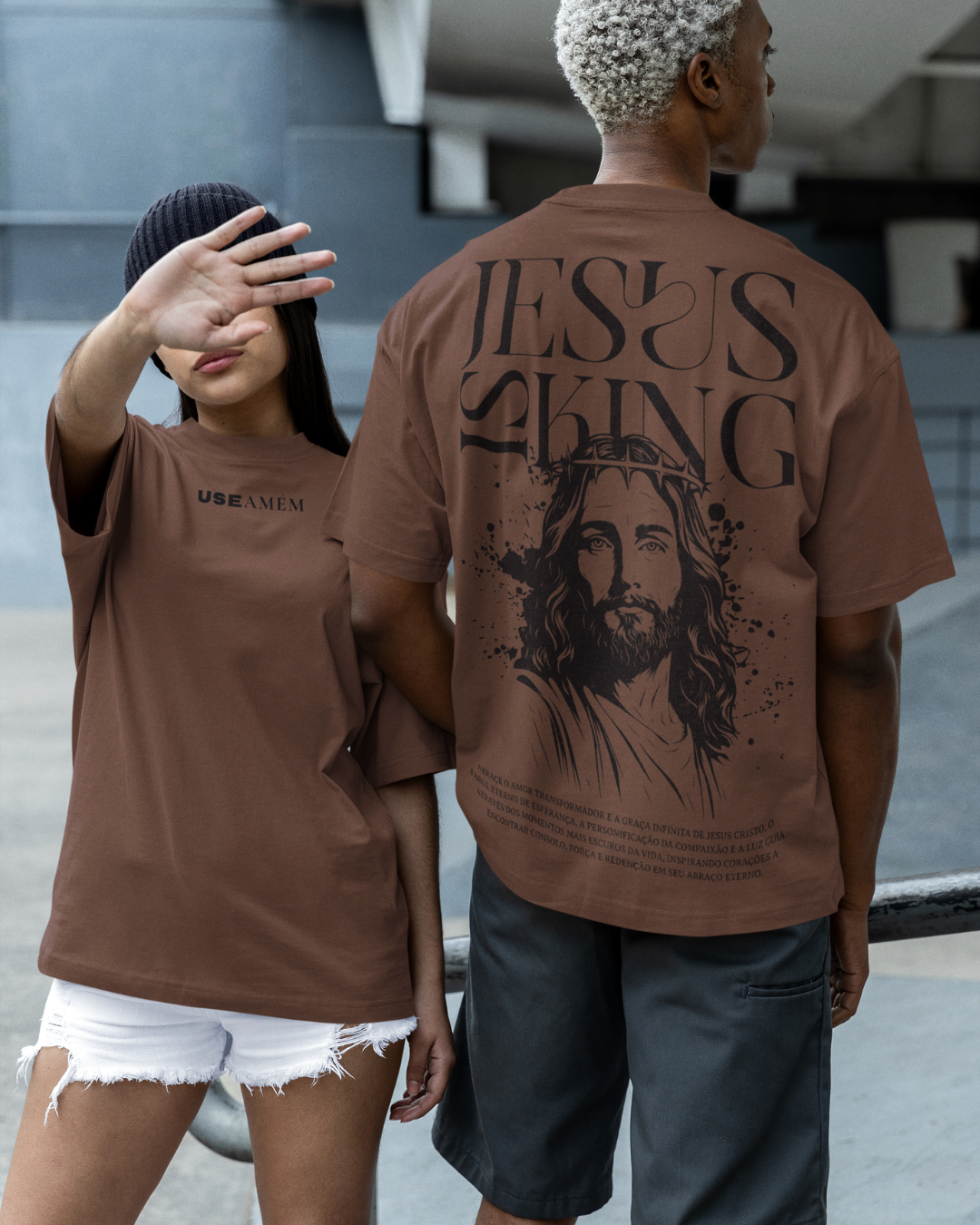 Camiseta Oversized Jesus is King — USEAMÉM