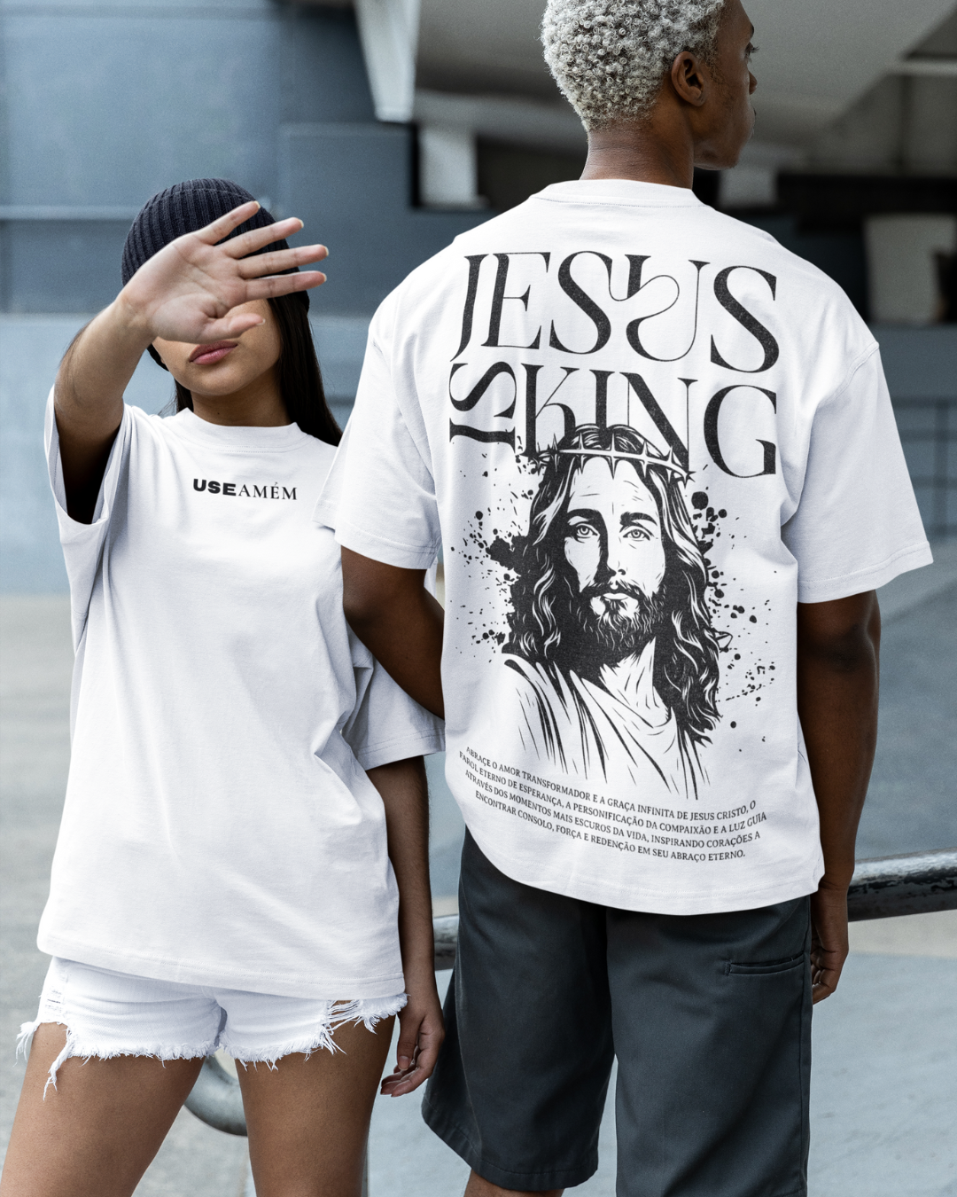 Camiseta Oversized Jesus is King — USEAMÉM