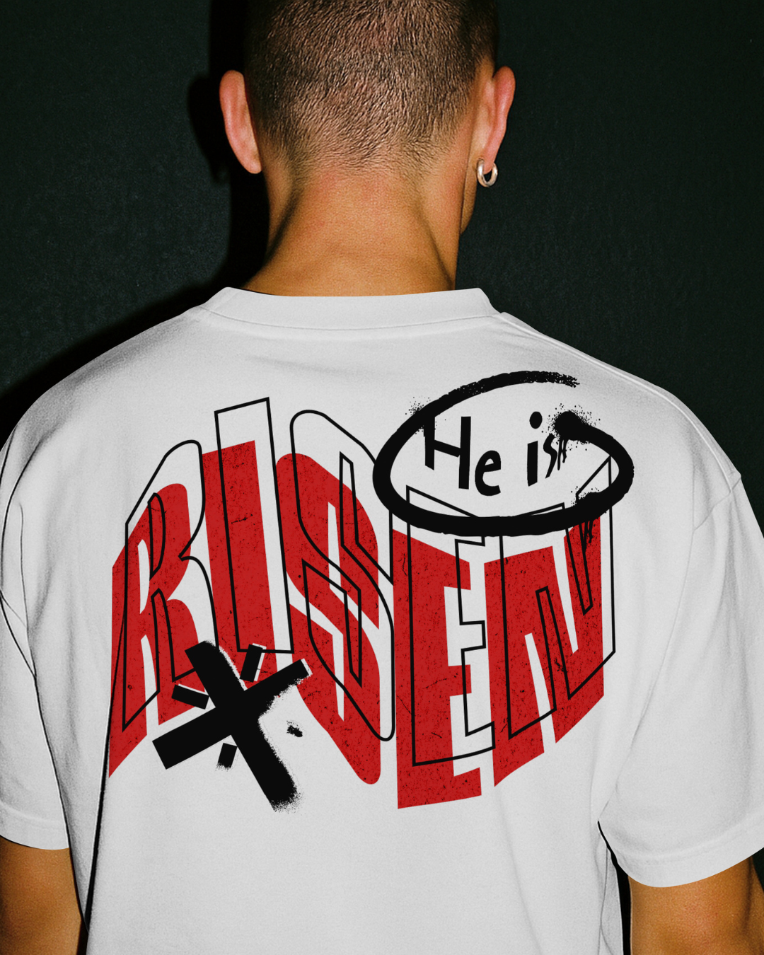 Camiseta Oversized He Is Risen — USEAMÉM