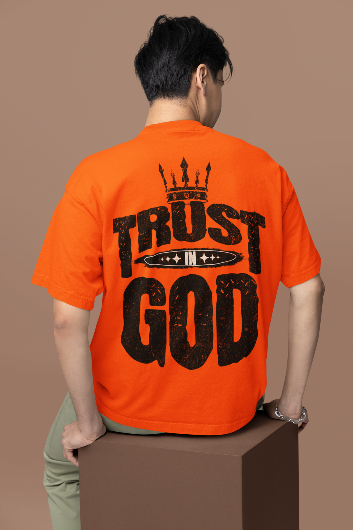 Camiseta Oversized Trust in God — USEAMÉM