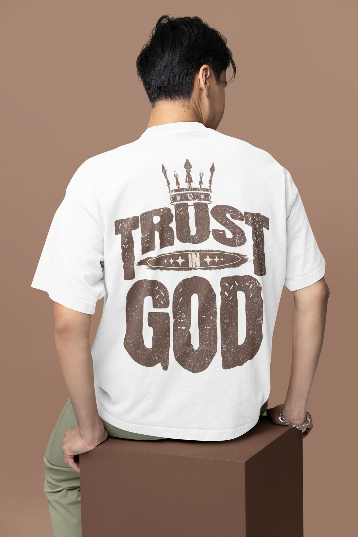Camiseta Oversized Trust in God — USEAMÉM